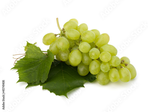 Ripe grape whith leaf