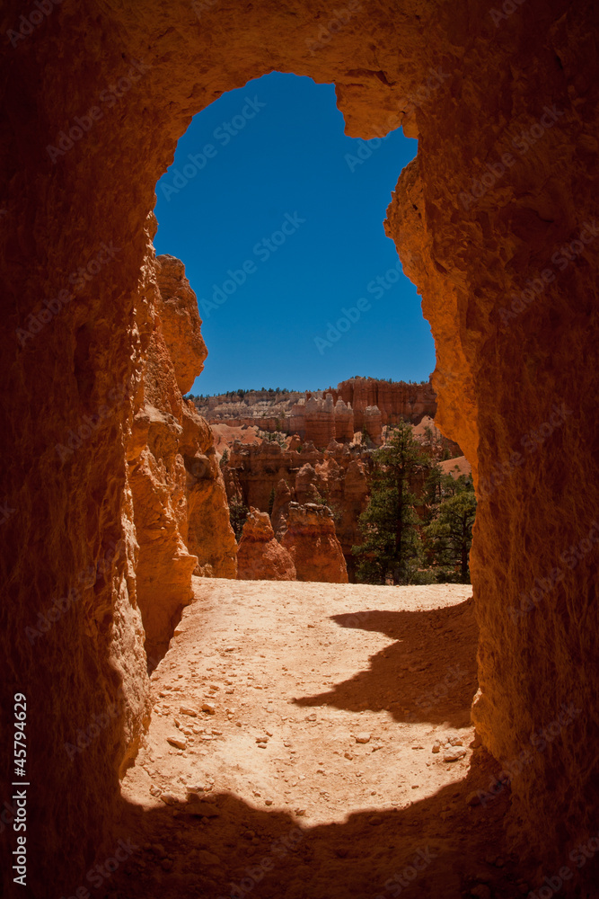 red passage bryce canyon