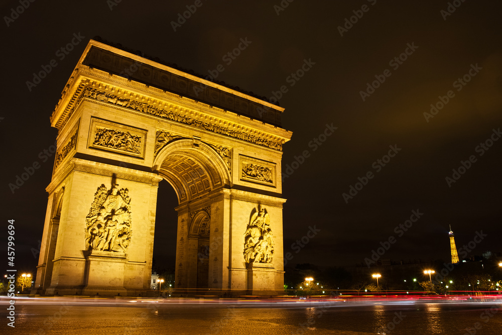 L'Arc de Triomphe at Night