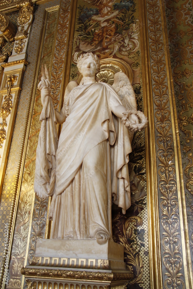 Statue au Sénat, Palais du Luxembourg à Paris	