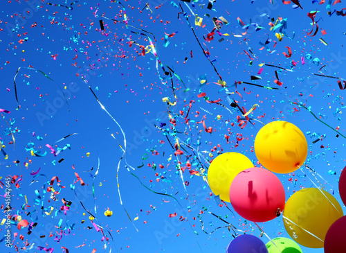 Fényképezés multicolored balloons and confetti