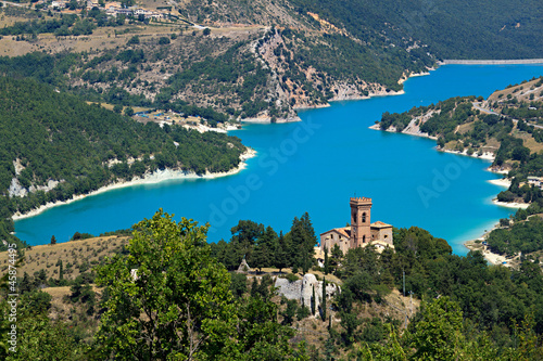 Parco Nazionale dei Monti Sibillini, il lago di Fiastra photo