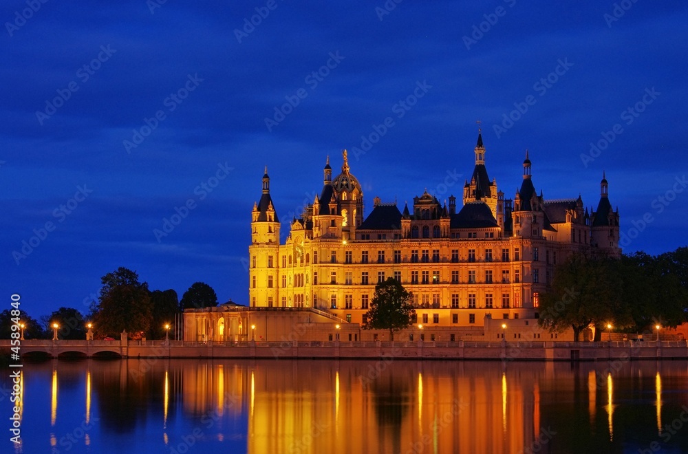 Schwerin SchlossNacht - Schwerin palace night 02