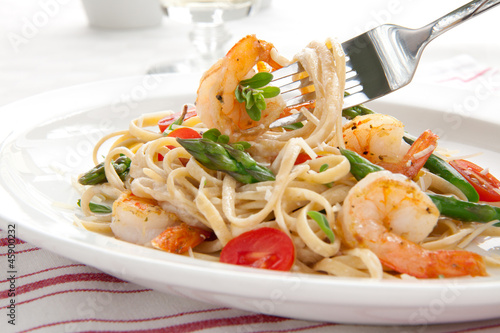Canvas-taulu Whole Grain Shrimp Pasta