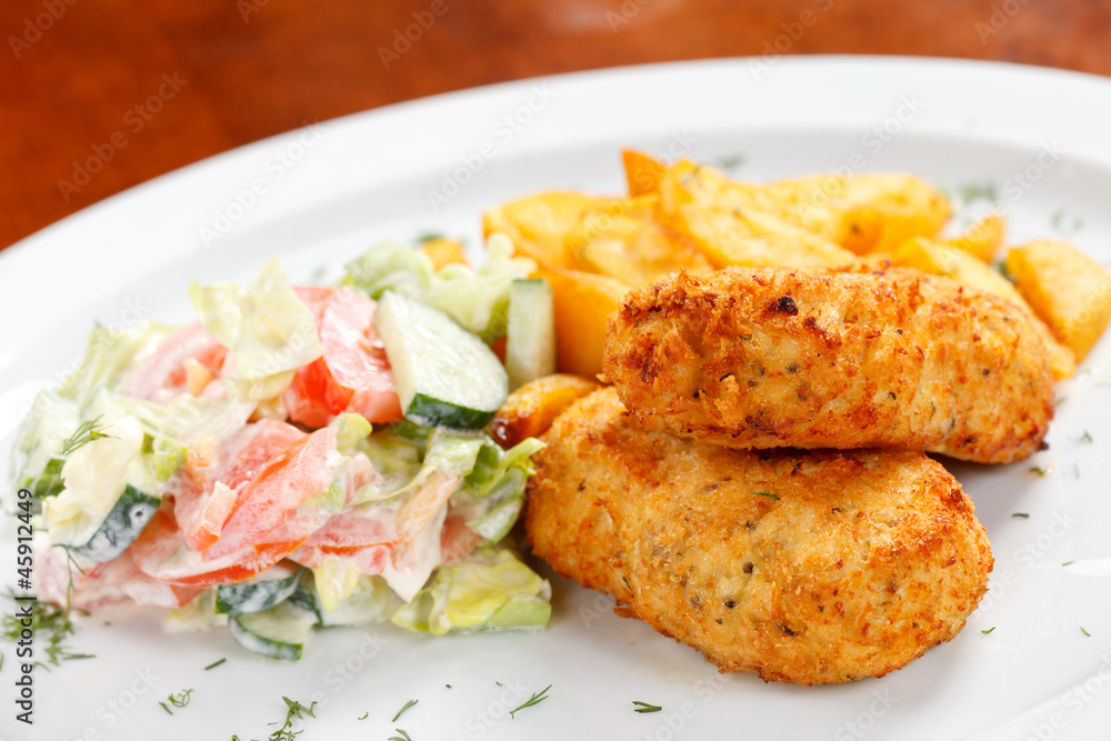 chicken cutlet with fried potatoes chicken cutlet with fried potatoes