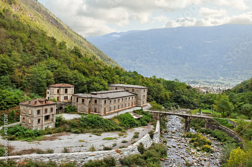 Wallpaper Mural View to the landscape. Torontodigital.ca