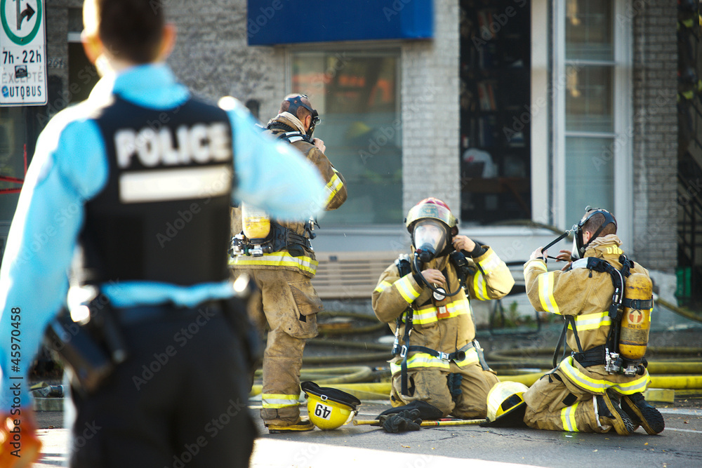 Naklejka premium Firefighters