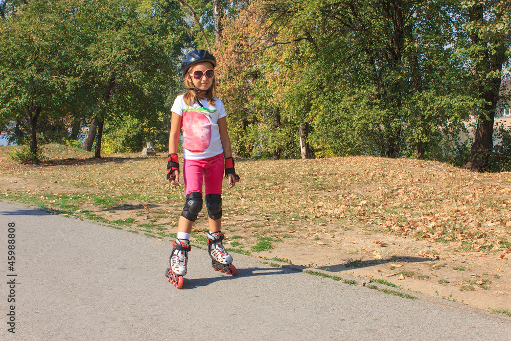Fototapeta premium Girl on the rollerblades