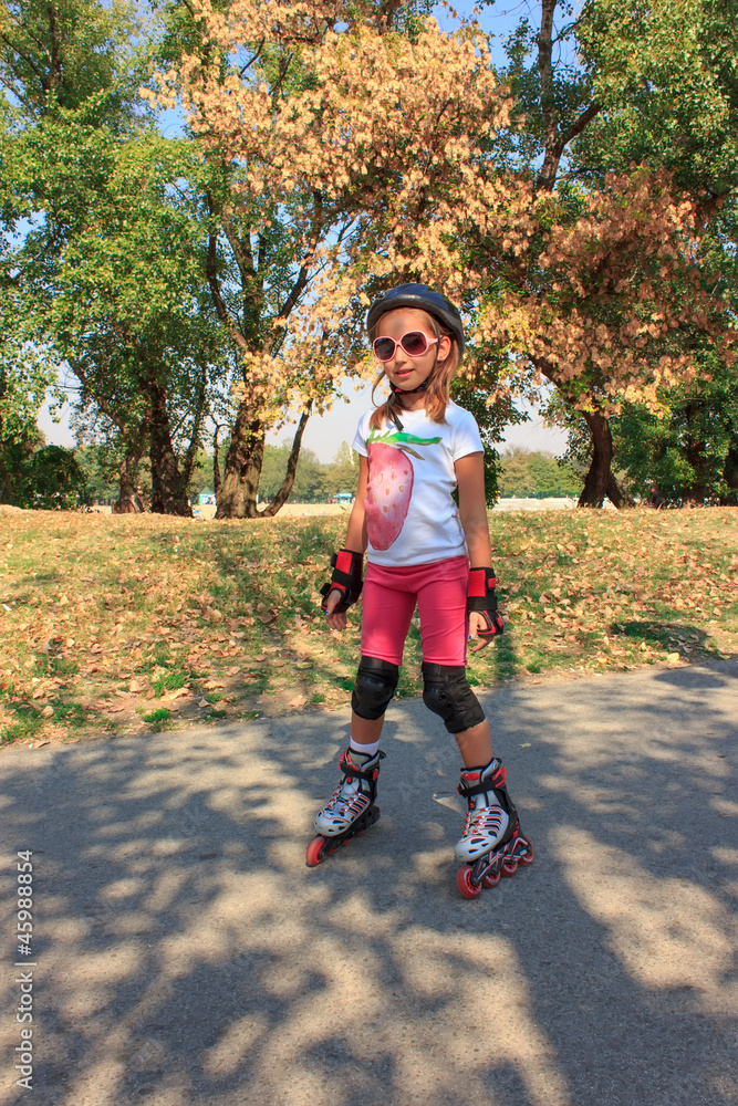 Fototapeta premium Girl on the rollerblades