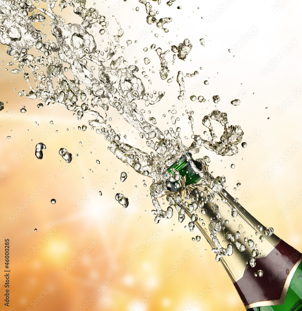Obraz premium Close-up of champagne explosion