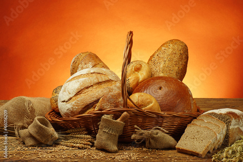 Chleb z bułkami