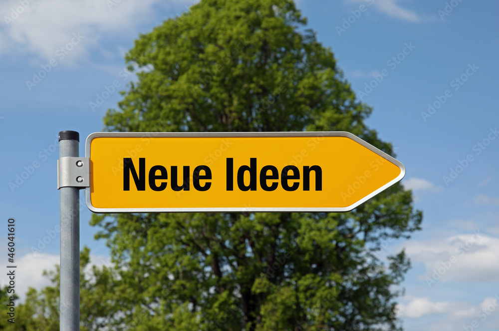 Fototapeta premium Pfeil mit Baum NEUE IDEEN