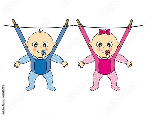 bebes colgados en una mochila