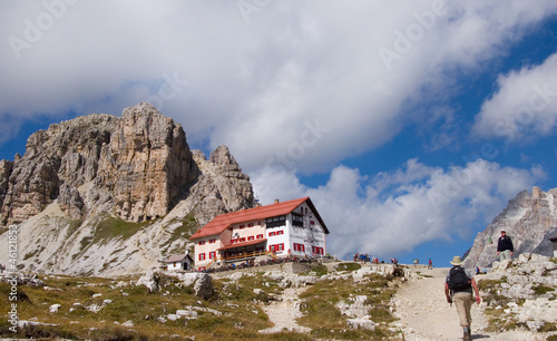 Dreizinnenhütte und Toblinger Knoten - Dolomiten photo