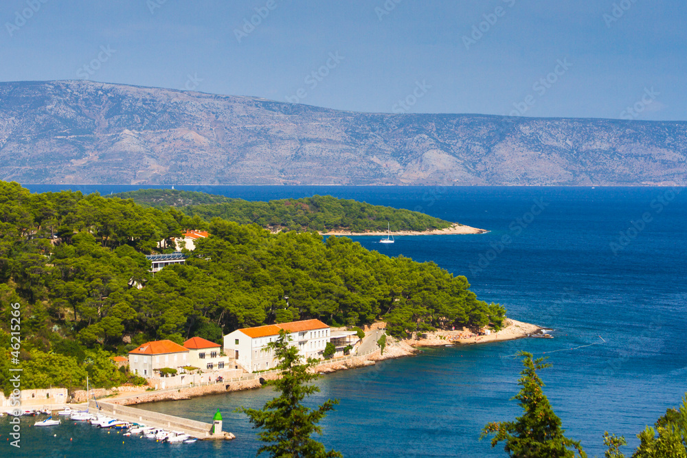 Blick von der Insel Brac nach Baska Voda, Kroatien