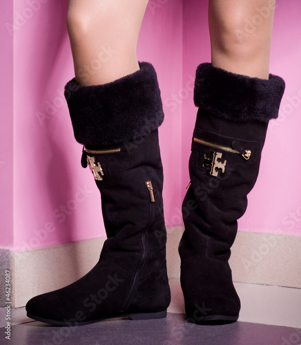 Beautiful womanish leg in shoes