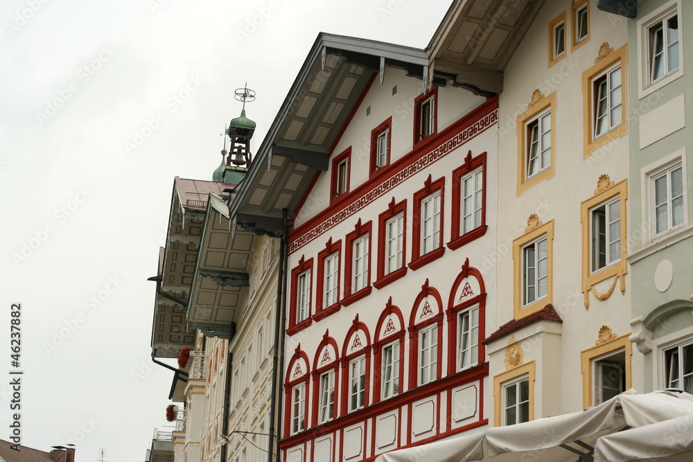 Historische Häuserfassade in Bad Tölz
