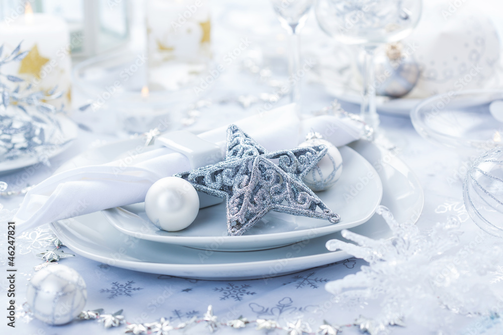 Place setting in silver for Christmas Place setting in silver for Christmas