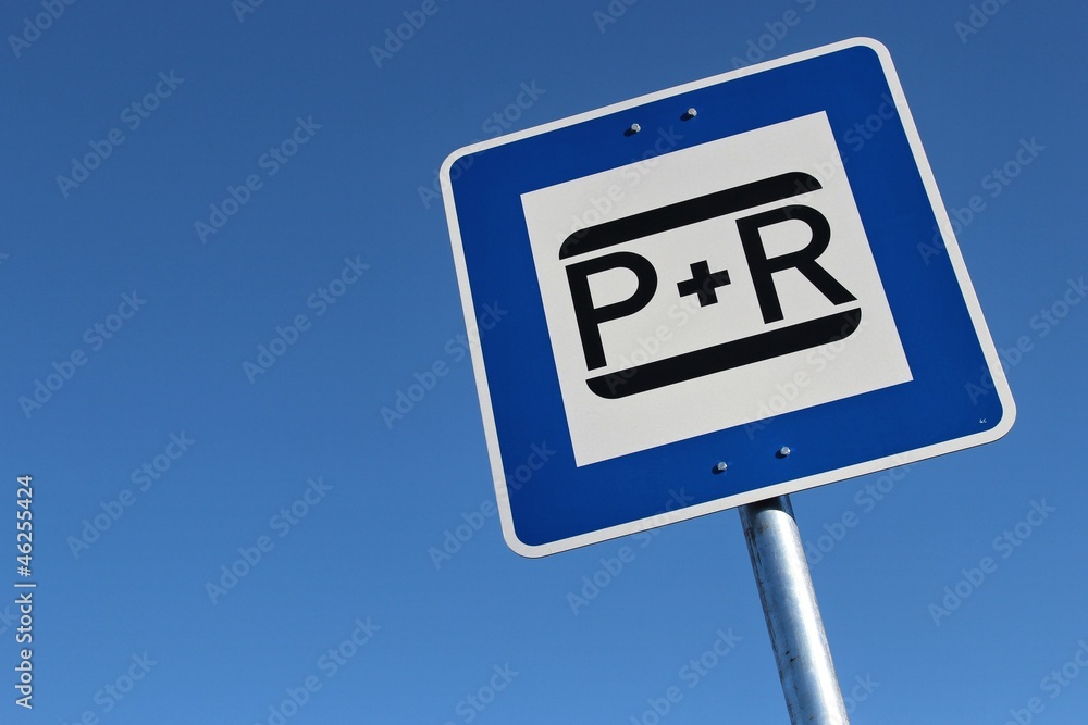 Deutsches Verkehrszeichen: Parken und Reisen Deutsches Verkehrszeichen: Parken und Reisen