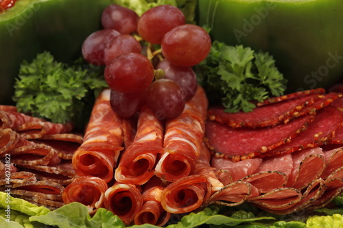 Obraz na płótnie Partyplatte mit Schinken und Salami w salonie
