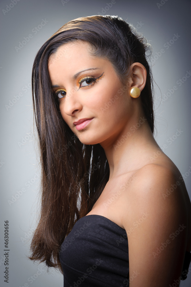 brunette woman with long hair brunette woman with long hair