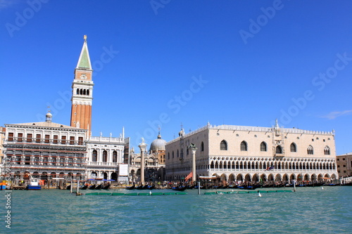 Le Campanile et le Palais des Doges à Venise - Italie