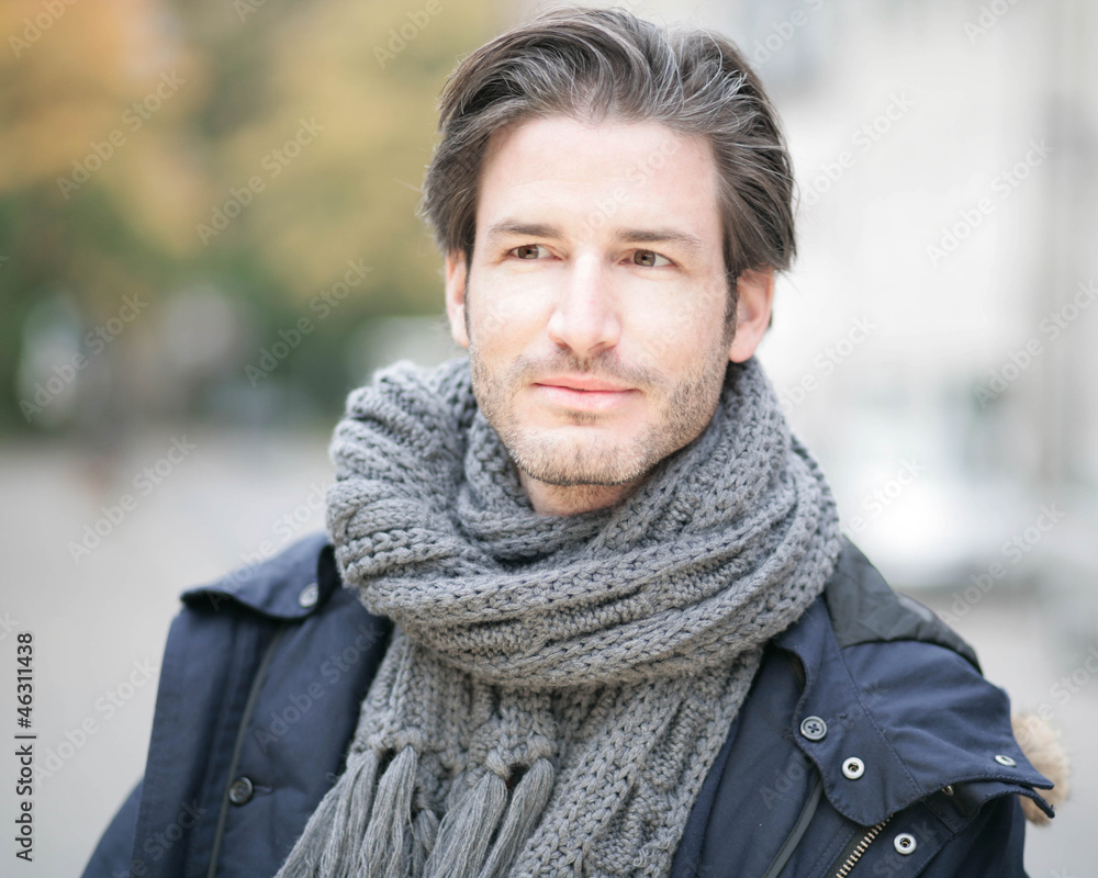 attraktiver Mann StockFoto Adobe Stock