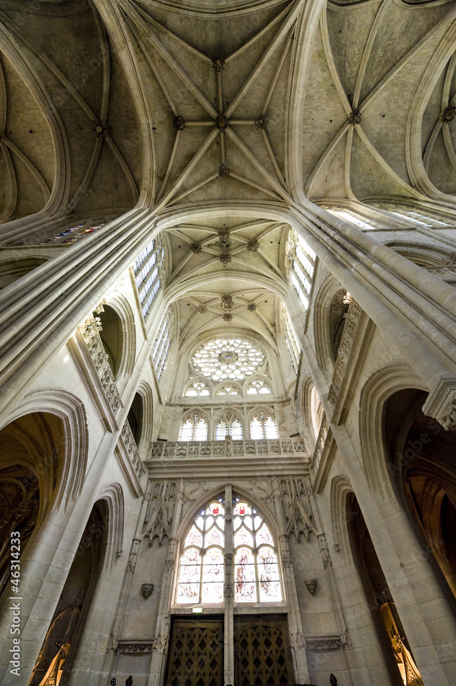Cathedral of Senlis, interior