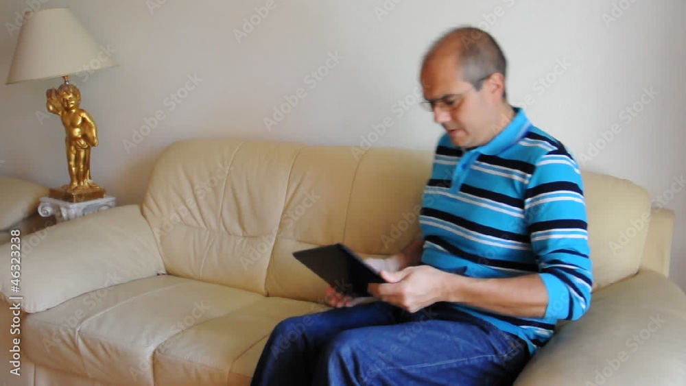Mann mit Laptop Mann mit Laptop