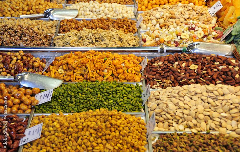 almonds and pistachios almonds and pistachios