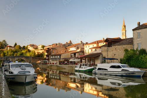 village de Nérac un soir d'été