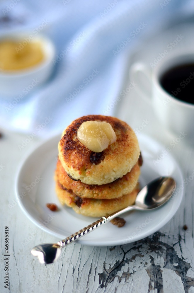 Fritters with raisin Fritters with raisin