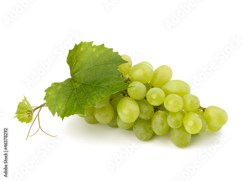 Ripe grape whith leaf