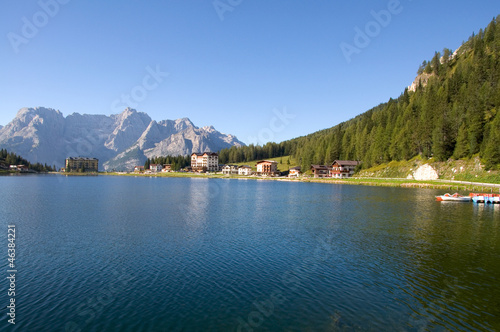Fototapeta Naklejka Na Ścianę i Meble -  Lago di Misurina - Dolomiten - Alpen