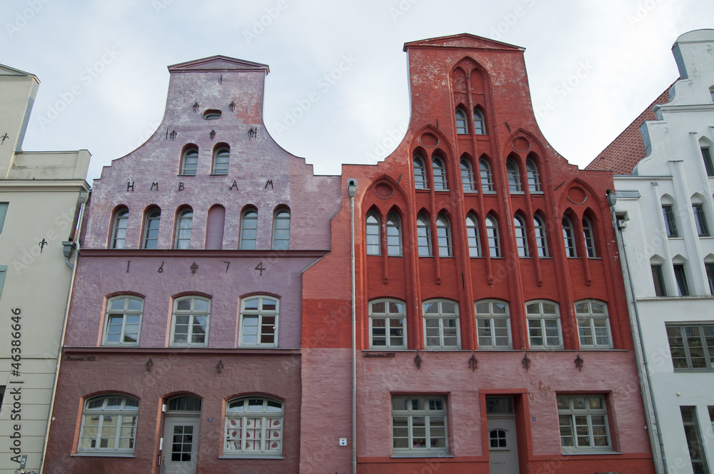 Fototapeta premium Häuserzeile, Wismar, Mecklenburg-Vorpommern, Deutschland