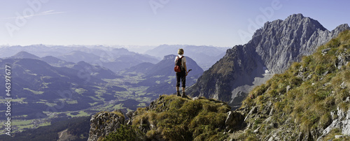 wandern am wilden kaiser in österreich photo