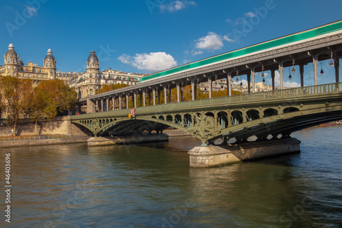 Photography Pont de Bir-Hakeim paris