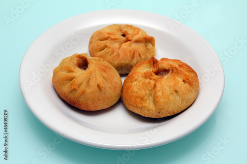 Tatar vak-belyash - pie with meat