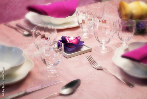 romantic atmosphere for pink tableware