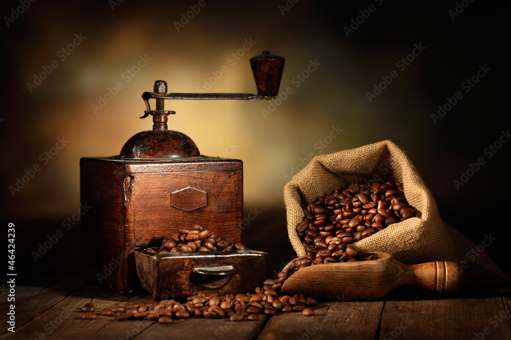 Obraz premium antyczny młynek do kawy