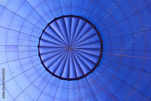 blue circular symmetrical pattern