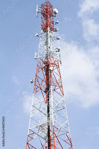 Tower for communications with telecommunications antennas