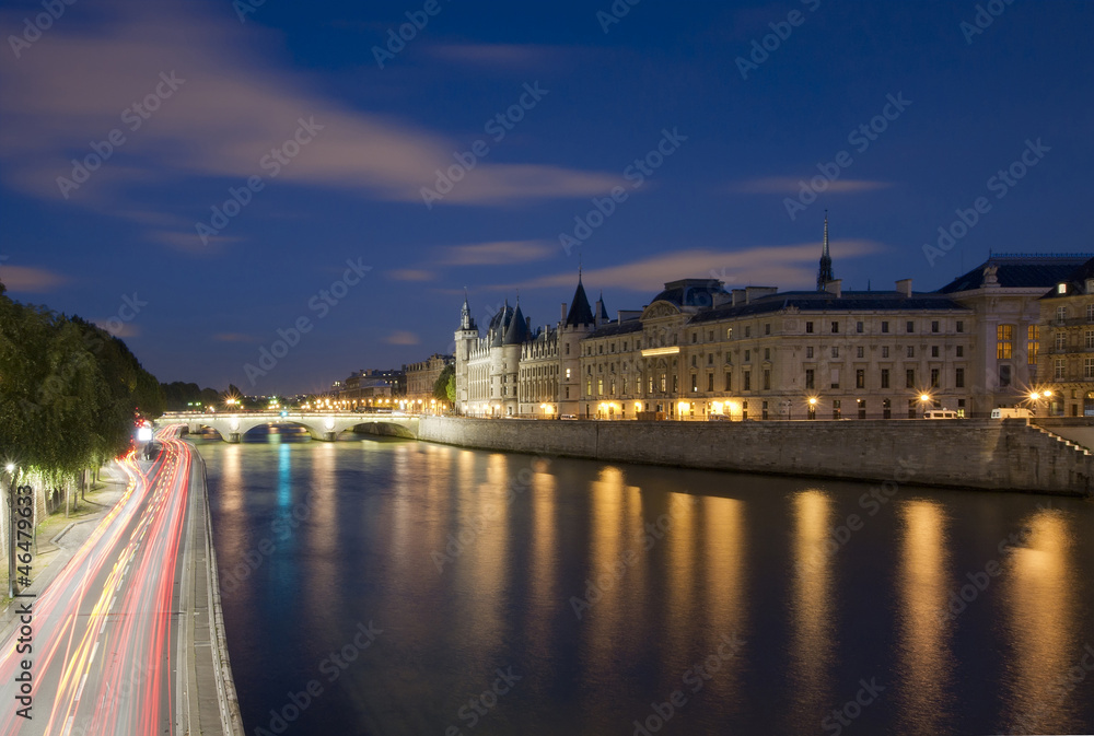 Obraz premium Paris Seine Conciergerie