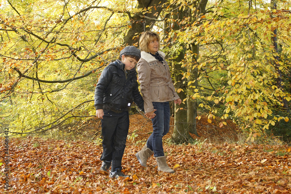 Fototapeta premium Mutter und Sohn