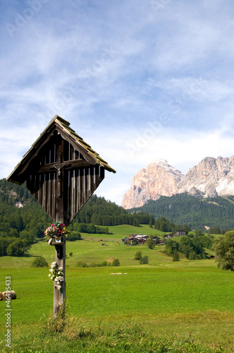 Holzkreuz in Cortina d´Ampezzo - Dolomiten - Alpen photo