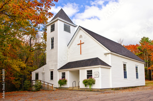 Принти на полотні White country church