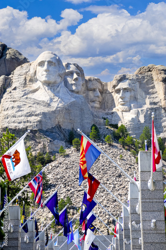фотографія Mount Rushmore With  State Flags
