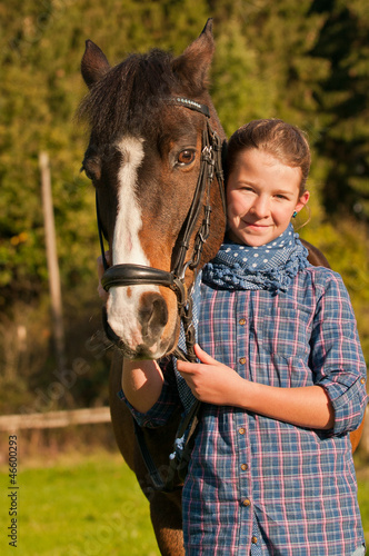 Kind und Pferd, reiten, outdoor