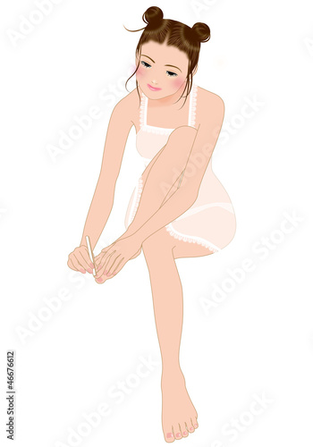 足の手入れをするを女の子