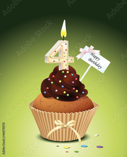 Cupcake mit Geburtstagskerze die Zahl 4